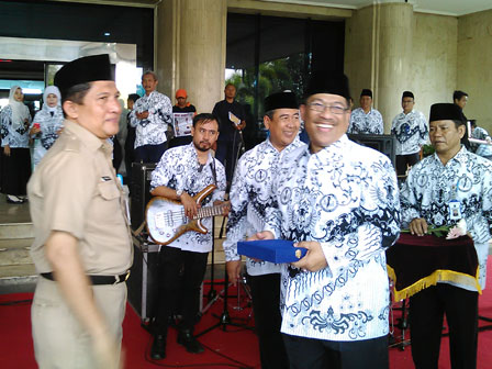 Pencarian PGRI Sulbar - Persatuan Guru Republik Indonesia Cabang Sulbar